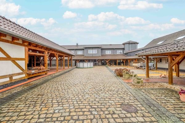 Blick in den Hof 03