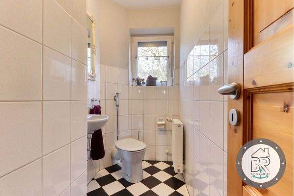 Gäste-WC mit Tageslicht