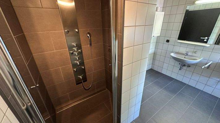 Duschbad im OG