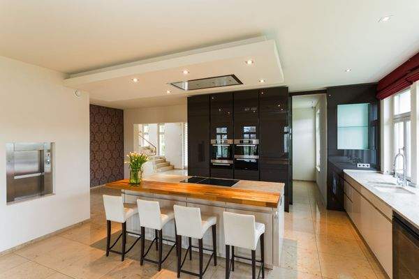 Kitchen and entrance area