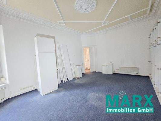 Raum 6 mit Blick zum Flur