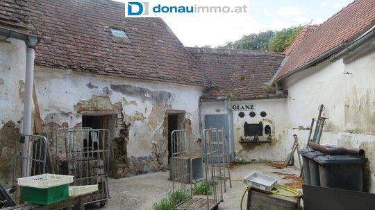 3741 Pulkau: Haus mit Nebengebäuden zu kaufen