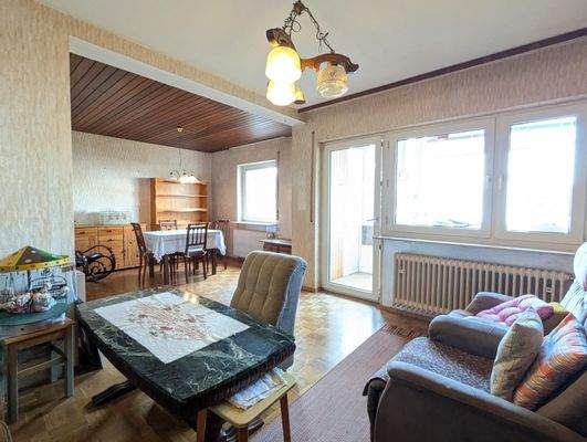 Blick vom Wohn- zum Esszimmer