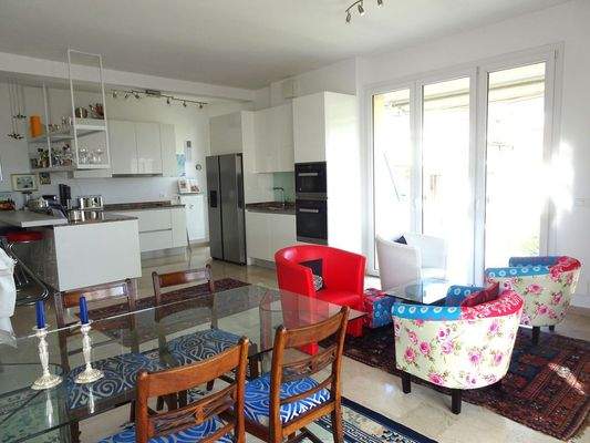 Wohn-/Esszimmer/Küche