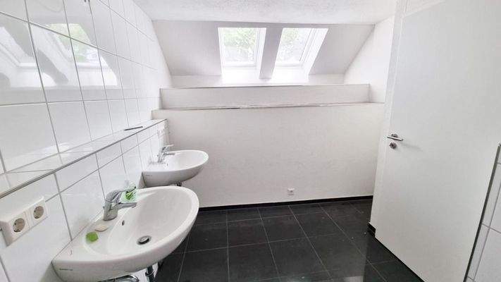 Teil des Bades 1 Zi. Wohnung