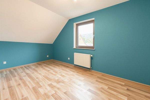 erstes Schlafzimmer im Obergeschoss