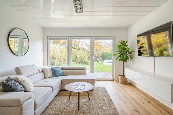 Wohnzimmer digital möbliert