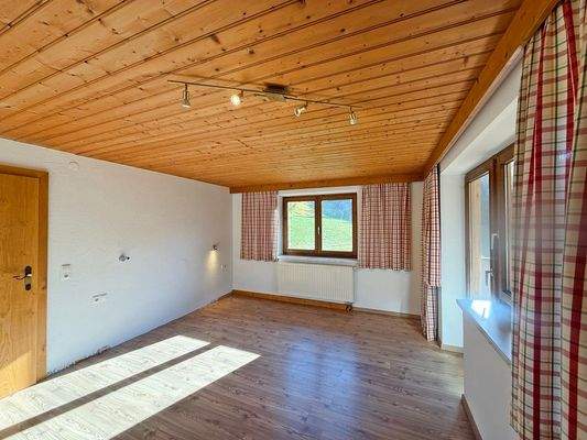 Schlafzimmer 2 OG.jpeg