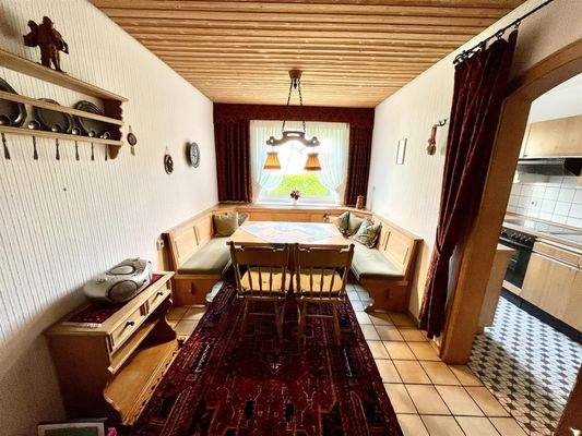 Esszimmer neben Küche