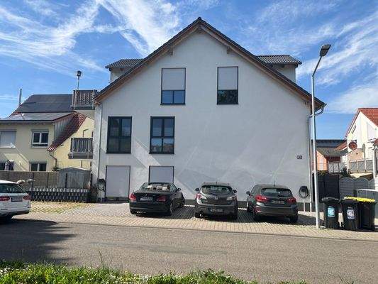 The house with parking space