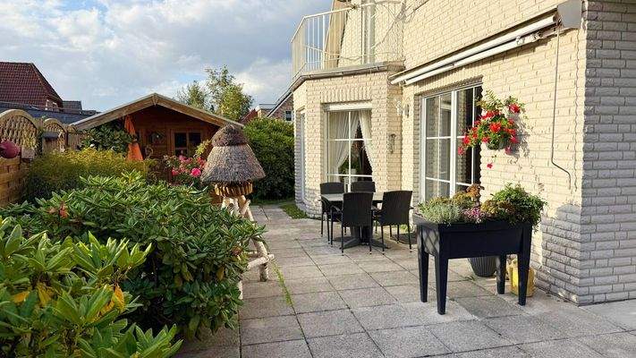 Seitliche Hausansicht