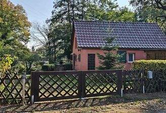 Gepflegter Bungalow mit direktem Wasserzugang und Wasserblick in begehrter Lage von Caputh