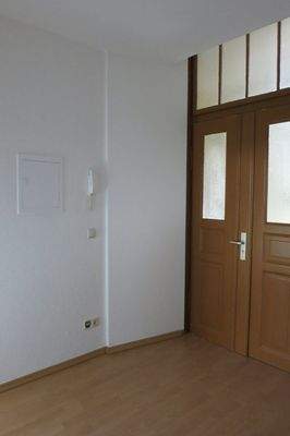 Flur mit Wohnungstür