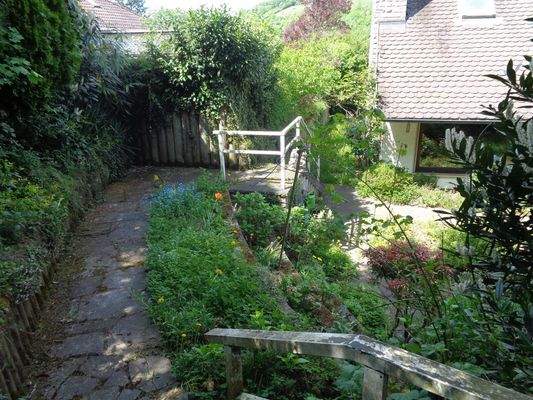 Treppe zur oberen Garage