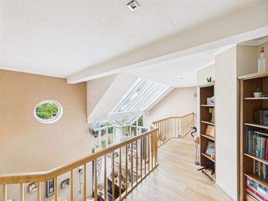 CAM03784G0-PR0075-STILL049