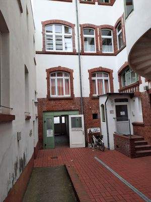 Innenhof und Durchgang