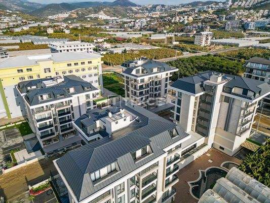 Properties with Beautiful Views 350 m from the Sea in Alanya