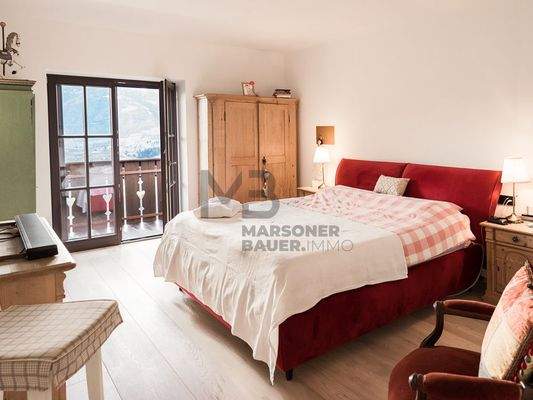 Schlafzimmer im Erdgeschoss - stanza da letto al piano terra