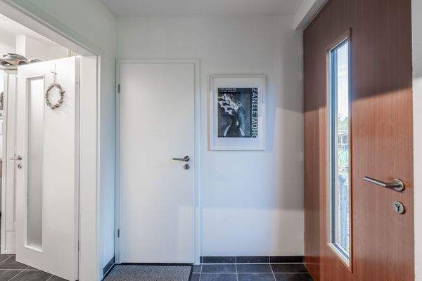 Erdgeschoss Windfang mit Abstellraum