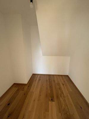 20250820_133902002_i