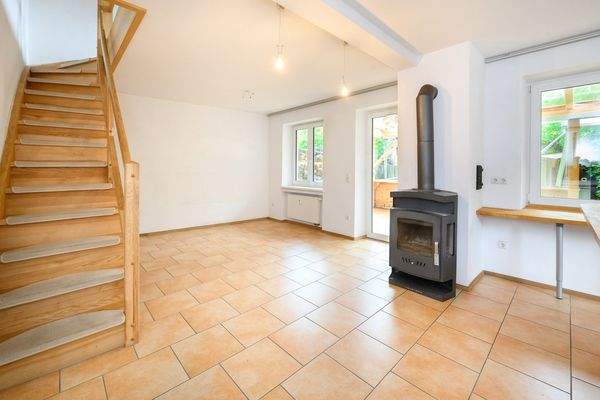 Essbereich m. Schwedenofen I Zug. zum Wintergarten