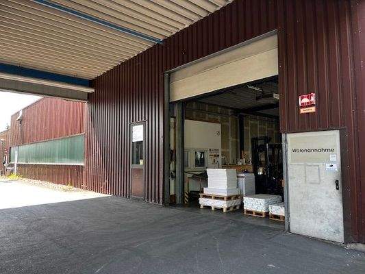 Gebäudeteil 2 - Tor