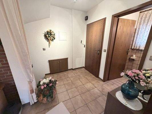 Eingangsbereich links