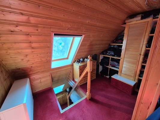 Begehbarer Kleiderschrank Spitzboden