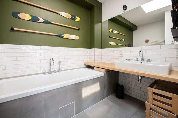 Best_Place_Wilhelmine_Gemberg_Weg_11_Bad1-44