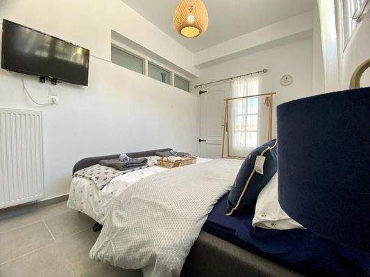 Wunderschön Renovierte Villa mit Meer- und Bergblick zum Verkauf in Xirosterni