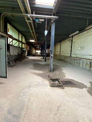 Hallen-Verbindungsfläche