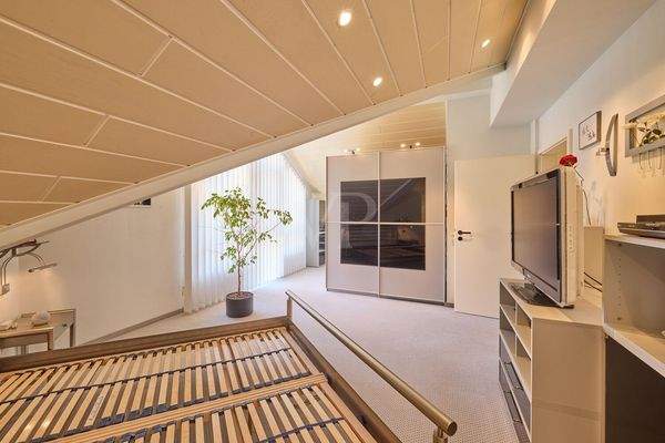 Schlafzimmer II m. Ankleide DG Wohnung III