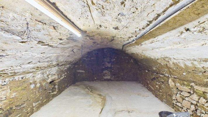 CAM01984G0-PR0423-STILL023