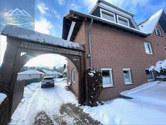 Zufahrttor zur Garage