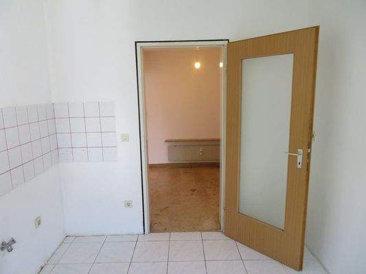 8a-Küche+Blick Diele.JPG