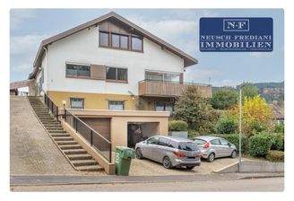 Attraktive ruhige Lage mit Garage + 2 Stellplätzen