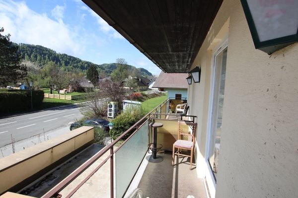 Wohn- und Geschäftshaus in Keutschach-Höflein mit 1.892m² Grundstück und 3 XXL-Garagen Nähe Rauschelesee mit vielen Verwendungsmöglichkeiten!