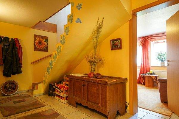 KG Treppenhaus und Flur (1)