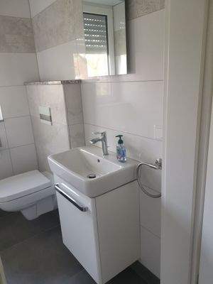 hochwertiger Waschtisch mit Unterschrank 