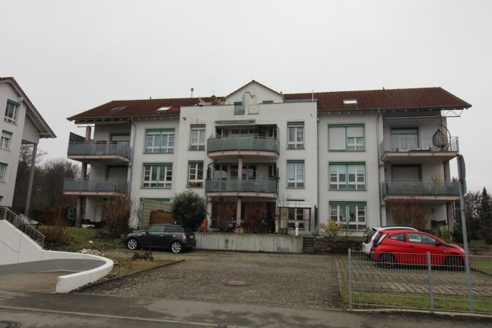 3,5 ZiWhg. m. EBK, Garage u. Stellplatz