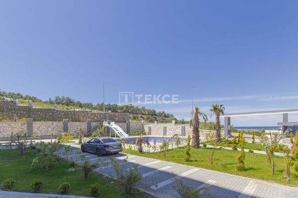 Stylishly Designed Flats in a Complex in Alanya Demirtaş