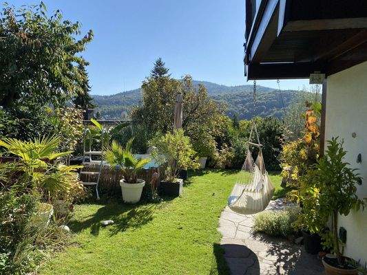 Gartenterrasse mit Ausblick