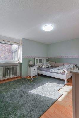 Wohneinheit 2, 4 ZKB OG - Kinder-/Gäste-Zimmer mit Bad