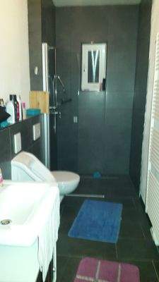 1. OG rechts - Badezimmer