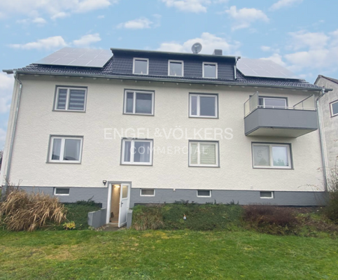 Rückseite mit Solaranlage