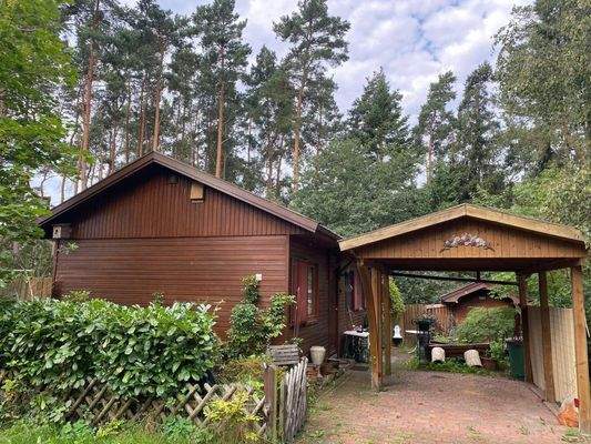 Blick von der Straße / vorn