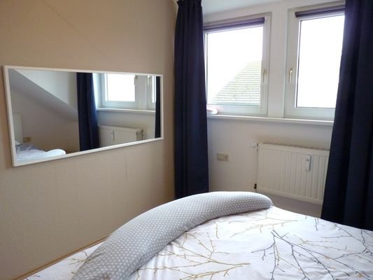 Schlafzimmer DG