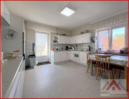 OG, Küche mit Balkon