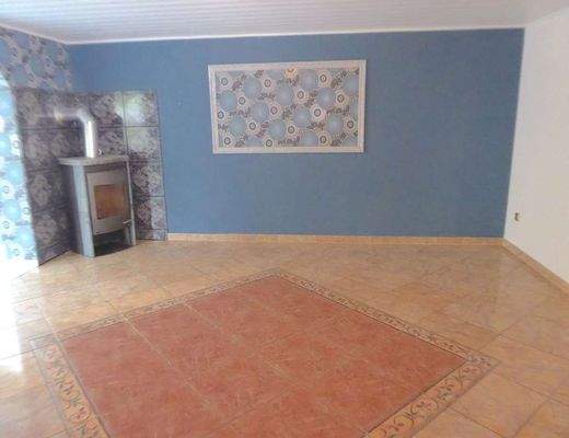 Küche mit Essbereich UG