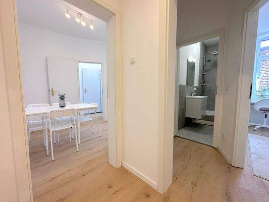 Helle Wohnung mit Essbereich